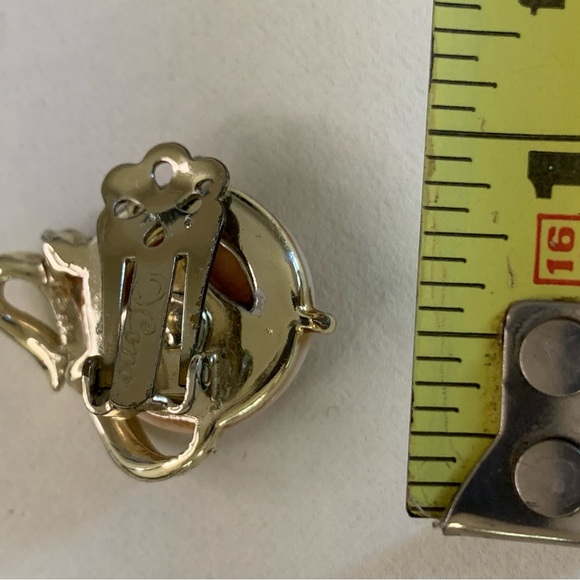 Vintage Mid-Century Coro Moonglow Confetti Milky Pink Flower Clip Earrin… - Picture 6 of 10